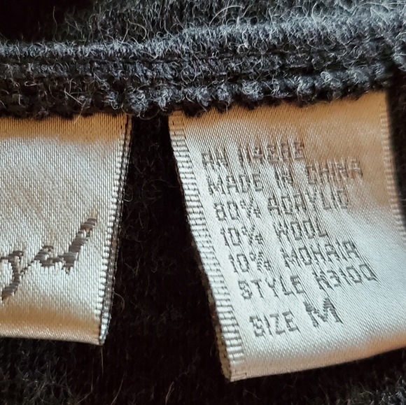 Dress - Picture 3 of 3